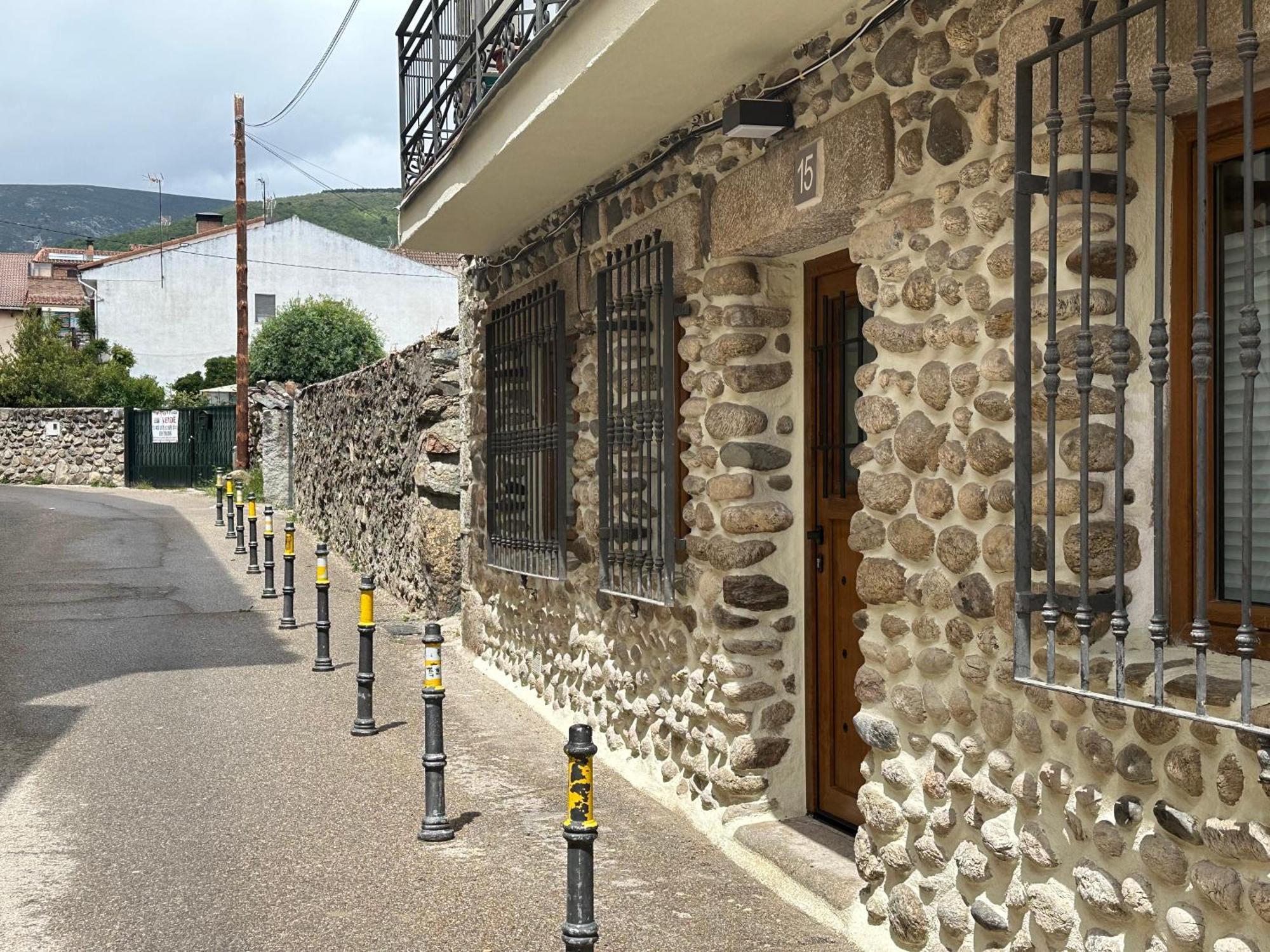 Alojamiento Penalara, Rascafría Exterior foto